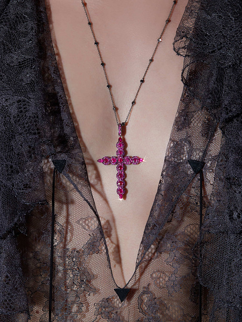 Cross-shaped pendant in blackened gold with rubies, 2 Cross-shaped pendant in blackened gold with rubies, 2