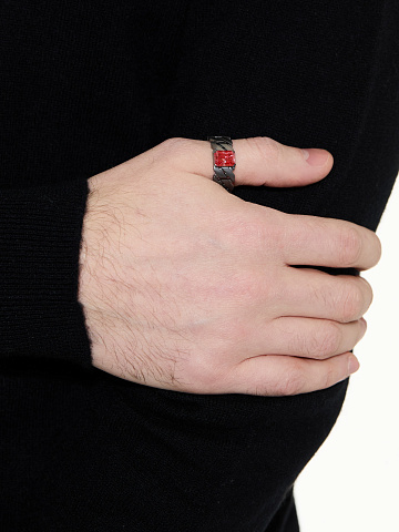 Ring in blackened gold with a pink LG diamond, 2