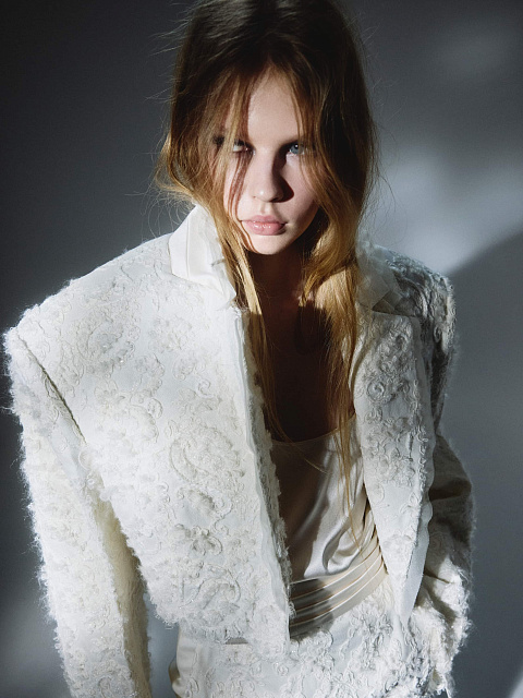 Ivory jacket with embroidery, 4