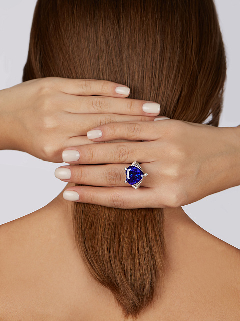 Heart Tanzanite & Princess Cut Sapphire & White Gold Ring, 6