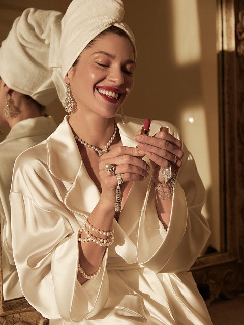 Ring made of white gold, pearls and diamonds, 4