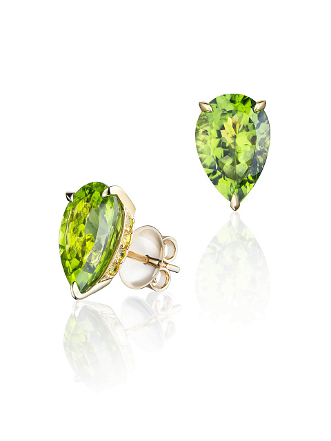 Yellow gold stud earrings with peridot and yellow diamonds, 1