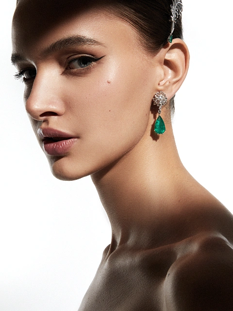 Pear Emerald & Pear Diamond & White Gold Earrings, 4