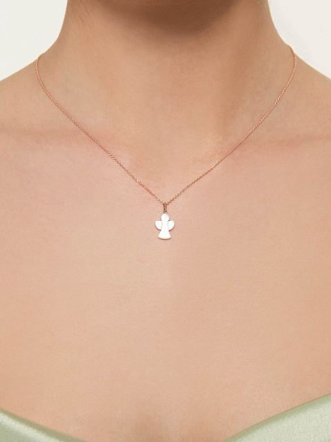 Rose gold necklace with a carved mother-of-pearl pendant, 2 Rose gold necklace with a carved mother-of-pearl pendant, 2