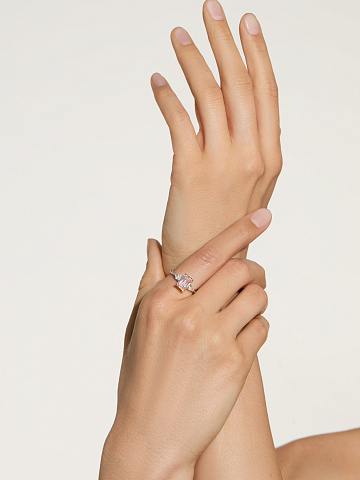 White gold ring with pink LG diamond, 2