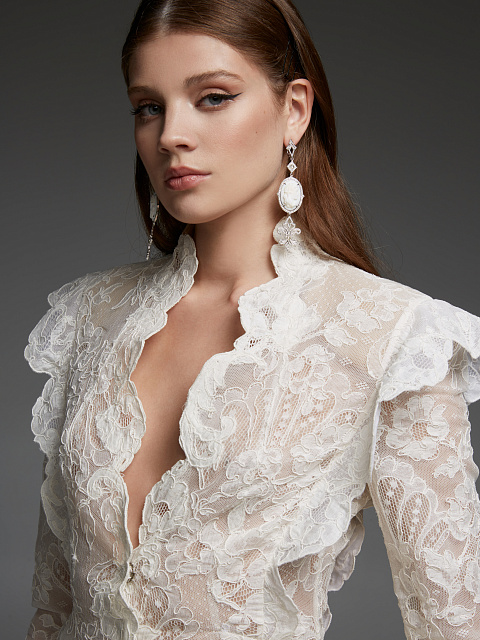 White Lace Tailcoat & Pants Suit, 10