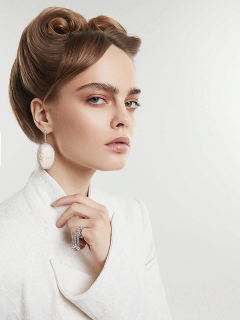 White Gold, Cameo & Round-cut Diamonds Earrings, 4