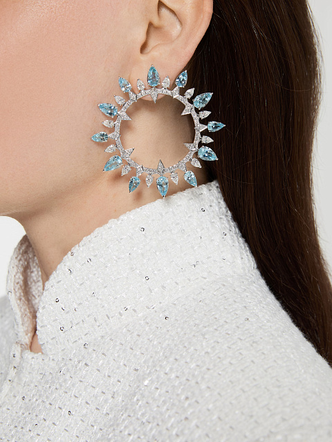 White gold hoops with aquamarines and diamonds, 5
