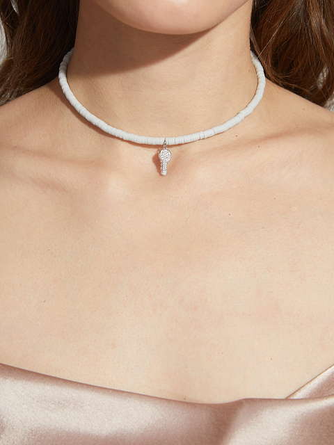 Grey rubber choker necklace with a key-shaped pendant made of silver and cubic zirconia, 2 Grey rubber choker necklace with a key-shaped pendant made of silver and cubic zirconia, 2