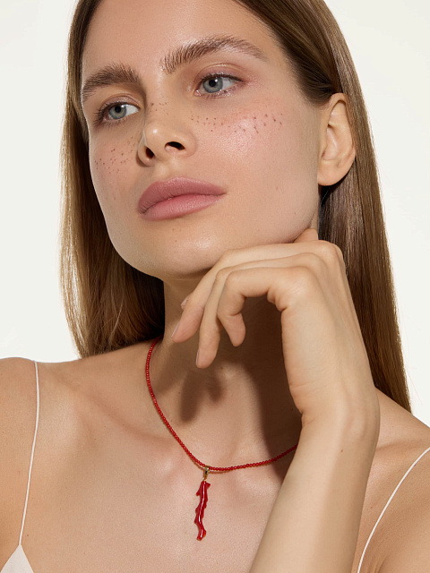 Necklace with coral pendant, 2