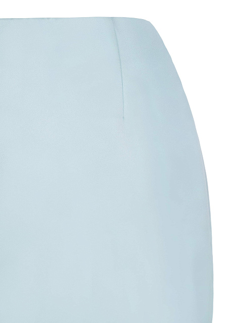 Set in light blue satin, 4