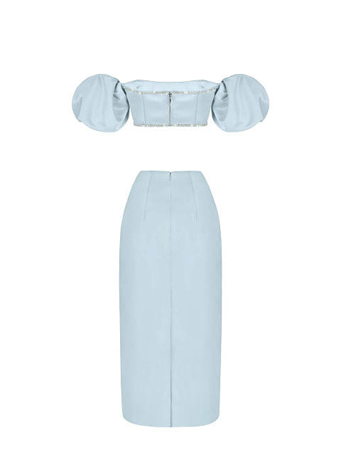 Set in light blue satin, 2