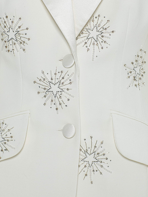 White three-piece suit with embroidery and mink cuffs, 6